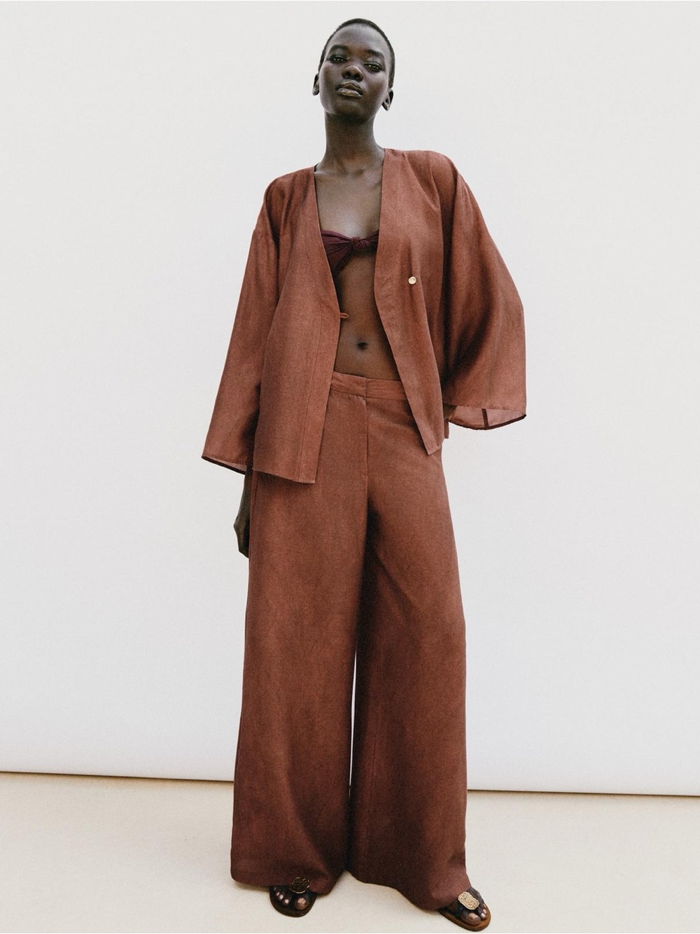 NWT/ Zara Size Med / Relaxed Wide-Leg Pants in Burgundy
